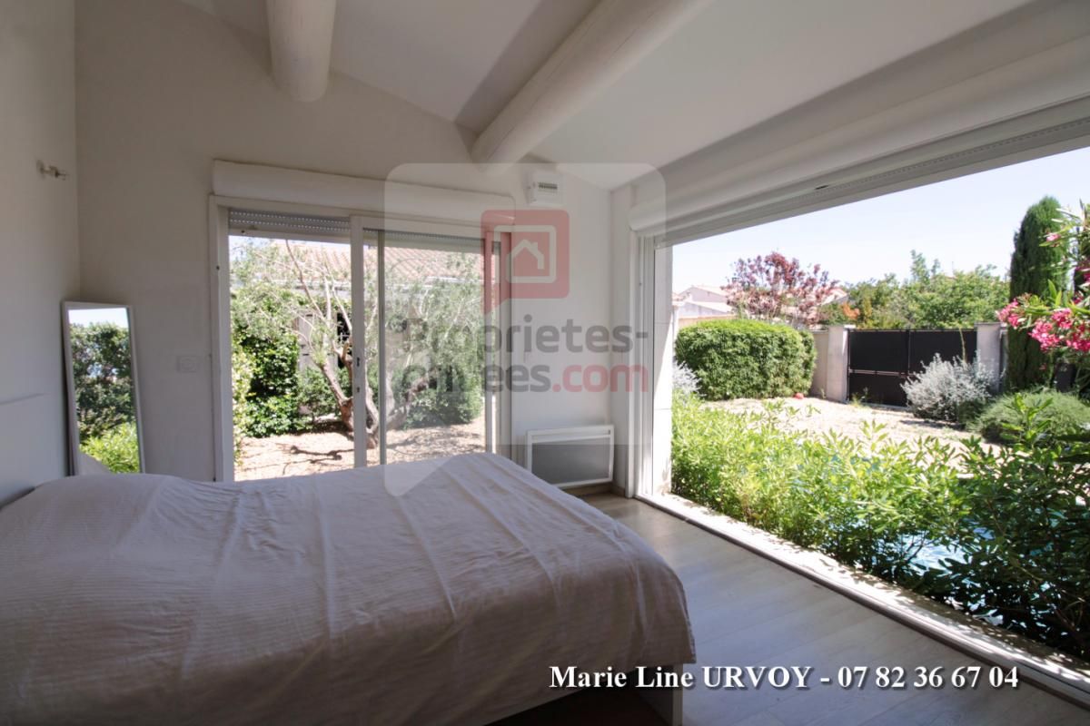 GRAVESON Graveson 13690- Maison plain-pied 123 m² - 4 chambres - jardin 700 m²- piscine - garage - carport 2