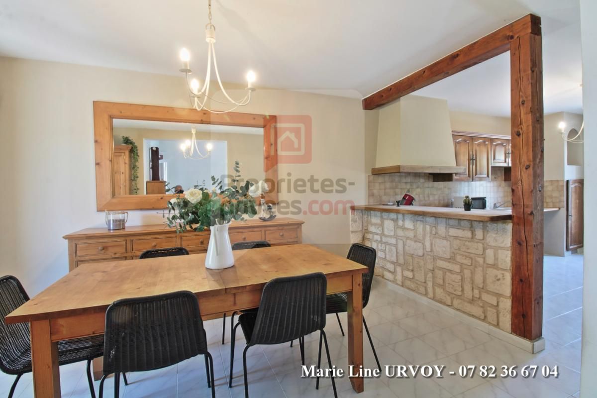 GRAVESON Graveson 13690- Maison plain-pied 123 m² - 4 chambres - jardin 700 m²- piscine - garage - carport 4