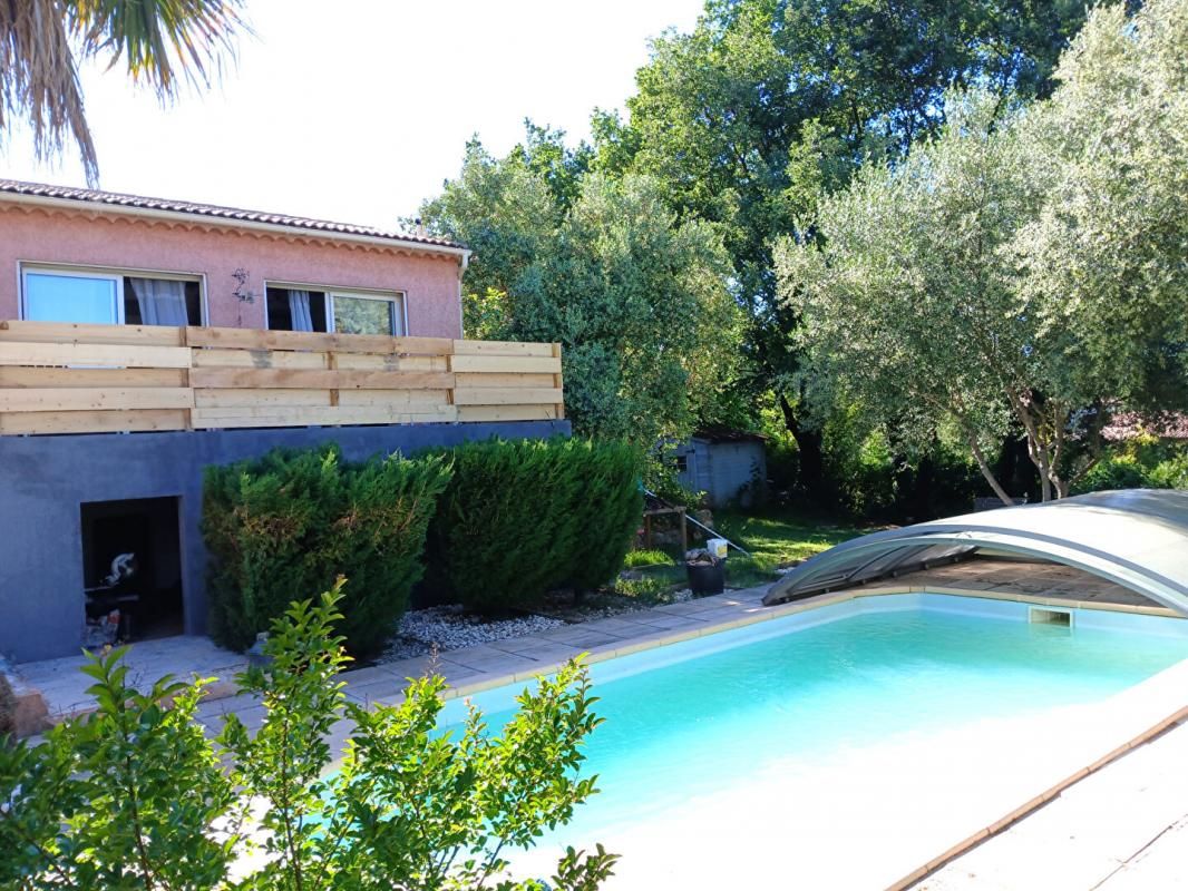 LE VAL Villa 7 pièces de 149m2 avec piscine sur 2000m² de terrain - LE VAL 2
