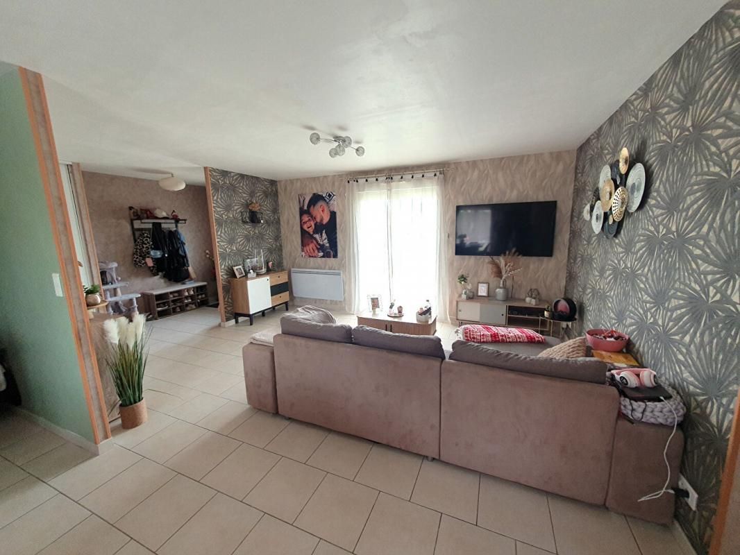 AVORD Maison plain-pied Avord 4 pièce(s) 99 m2 3