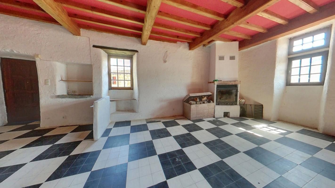 PONT-DE-BARRET Maison de Village en pierre 6 pièce(s) 140 m2 et cour 7m² 4