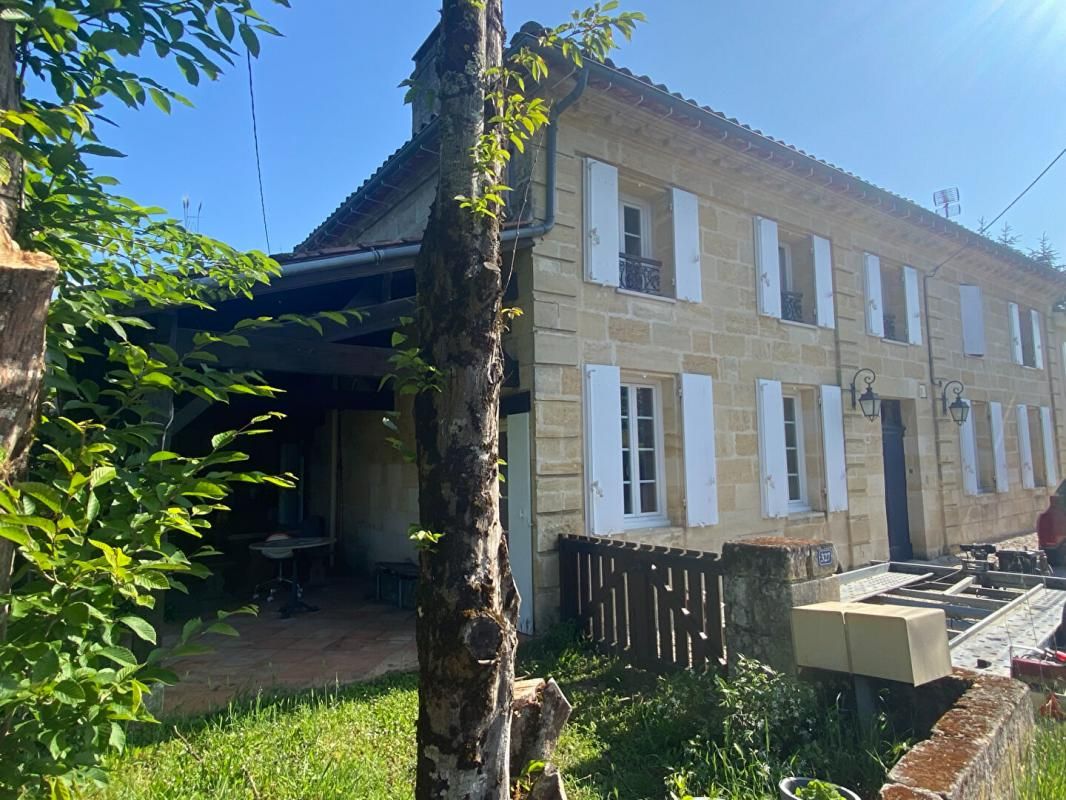 VIGNONET Propriété d'exception près de Saint-Émilion : l'art de vivre en toute sérénité 7 pièces 250 m2 2