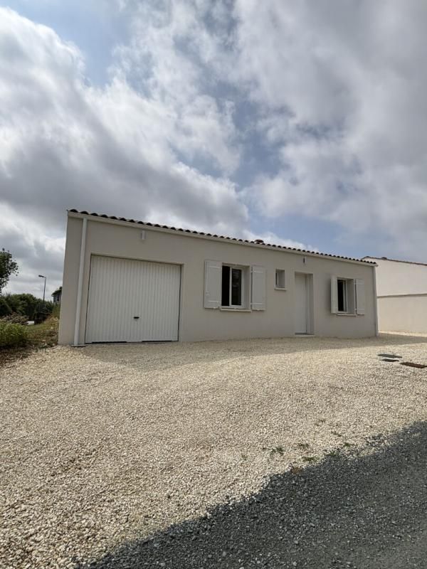 Maison Port D Envaux 4 pièce(s) 82 m2 ref 409499 Crit
