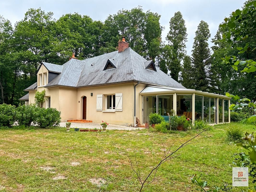 DURTAL Maison Durtal 8 pièce(s) 203.23 m2 3