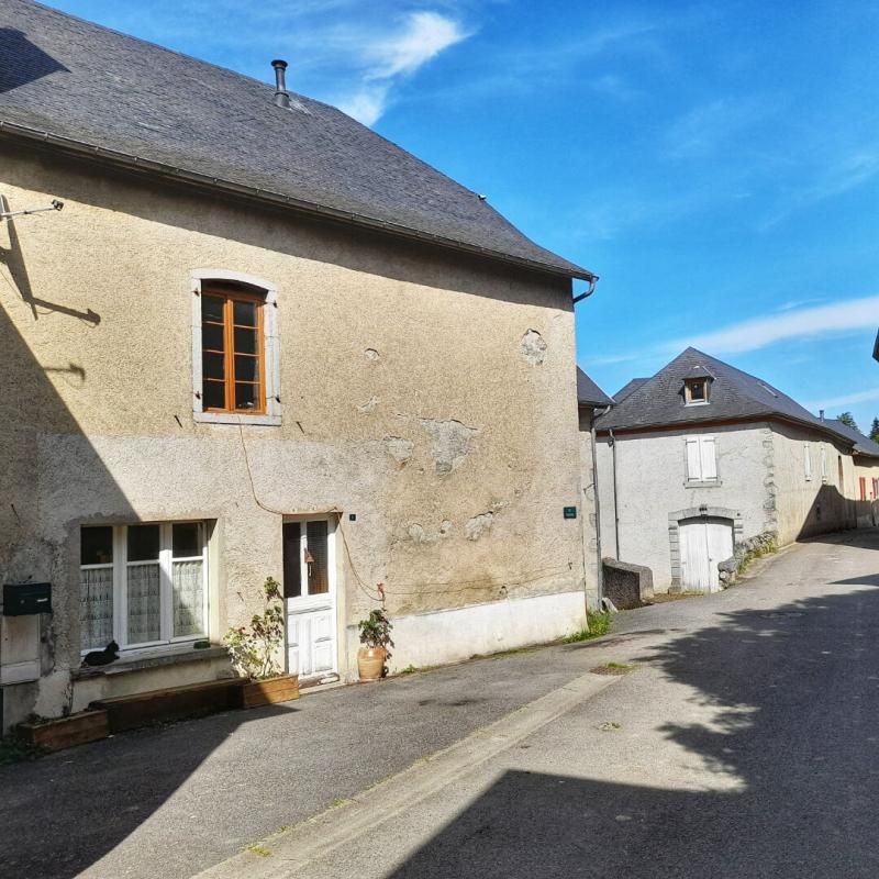 SAINTE-COLOME Maison sur 2 niveaux avec jardin 1
