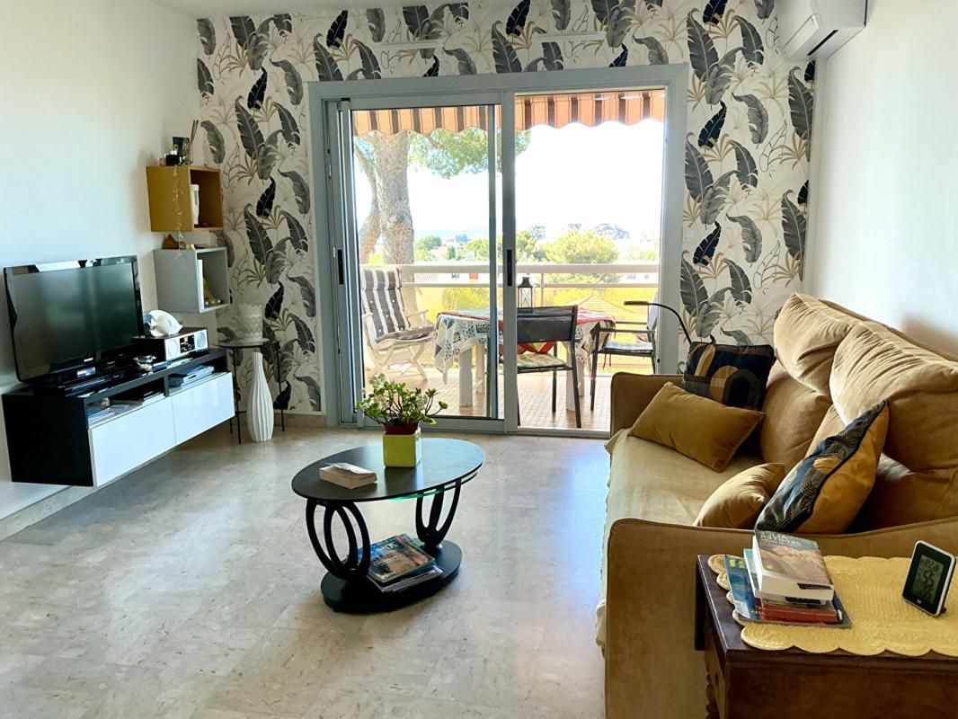 BANDOL Appartement type2 Vue mer 180° imprenable 2