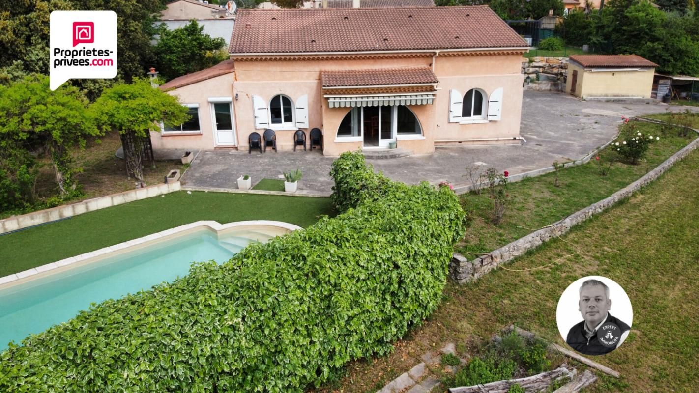 DRAGUIGNAN MAISON Familiale de 175 m² - Piscine 1