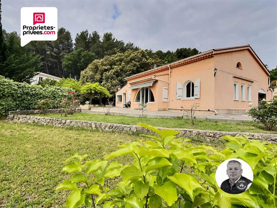 DRAGUIGNAN MAISON Familiale de 175 m² - Piscine 3