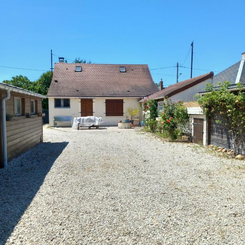 SAINT-PERE-SUR-LOIRE Maison Saint Pere Sur Loire 5 pièce(s) 66.52 m2 2