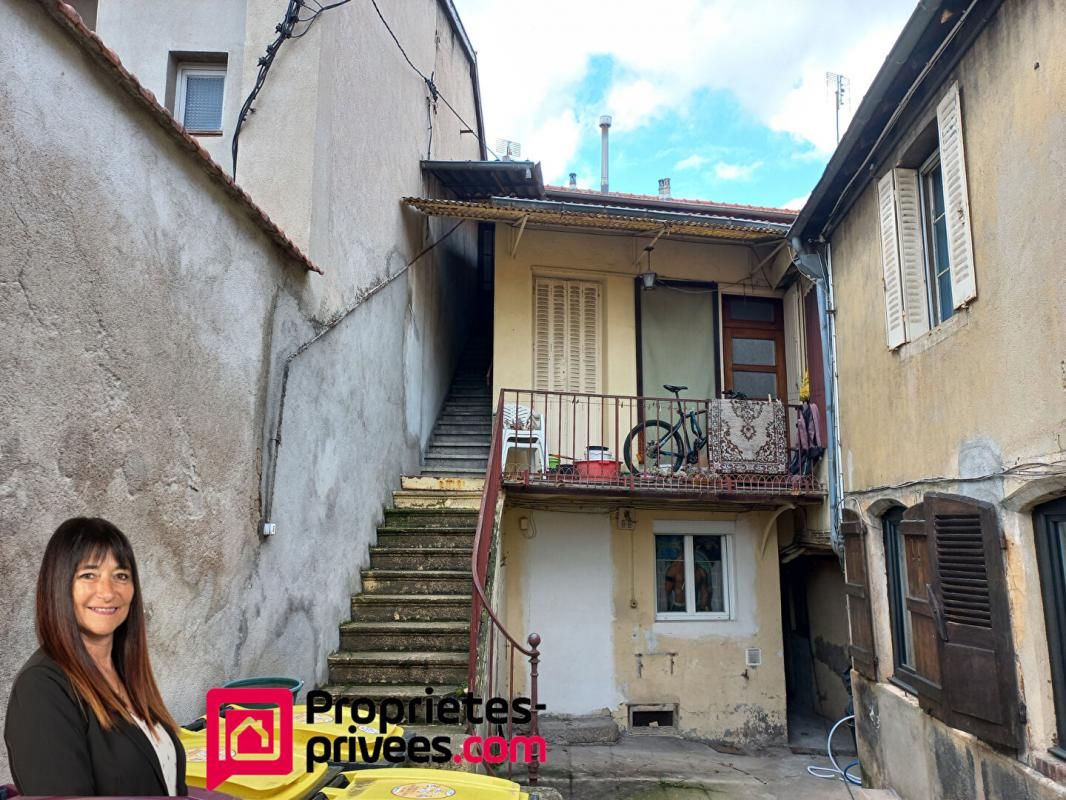 ROANNE Roanne , tènement 9 appartements 430 m² 2
