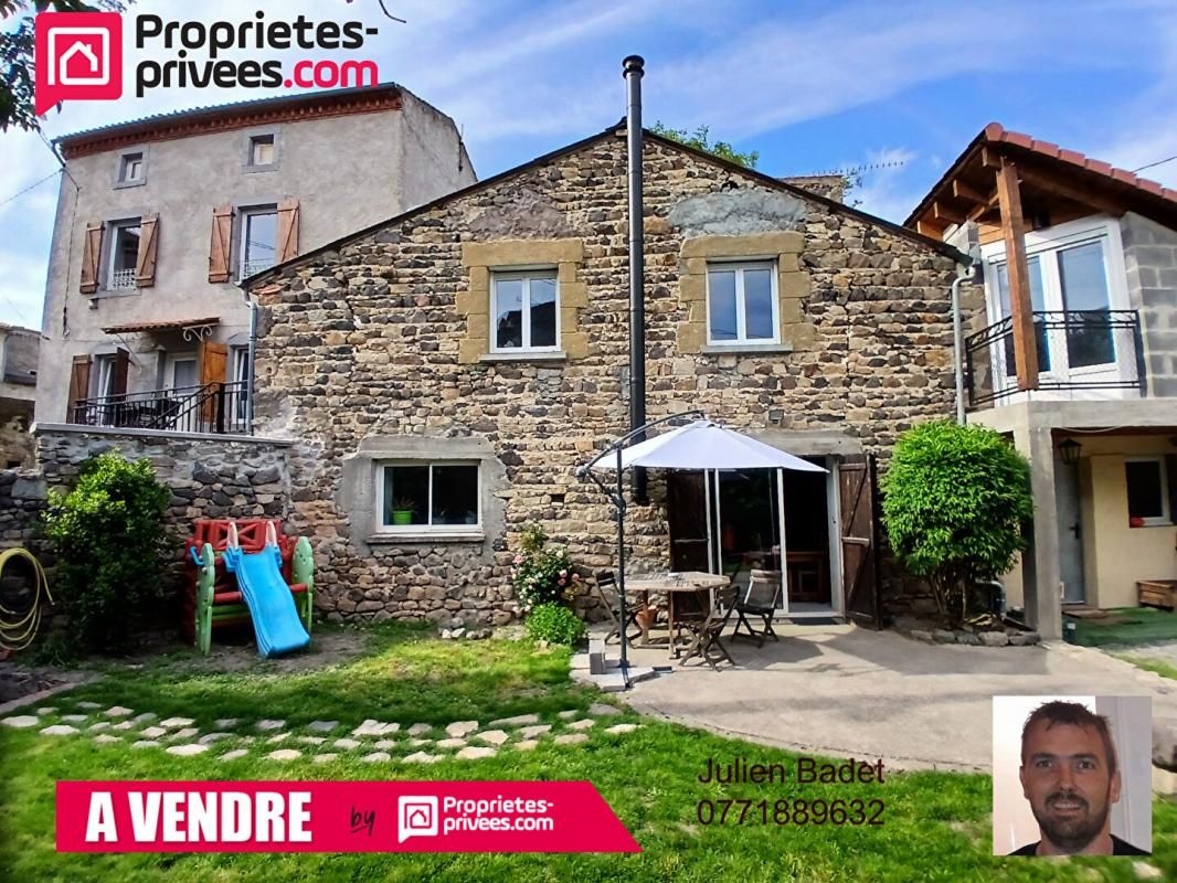 MONTAIGUT-LE-BLANC Ensemble immobilier 3 maisons Montaigut-le-Blanc 11 pièce(s) 225 m2+ Jardin 1
