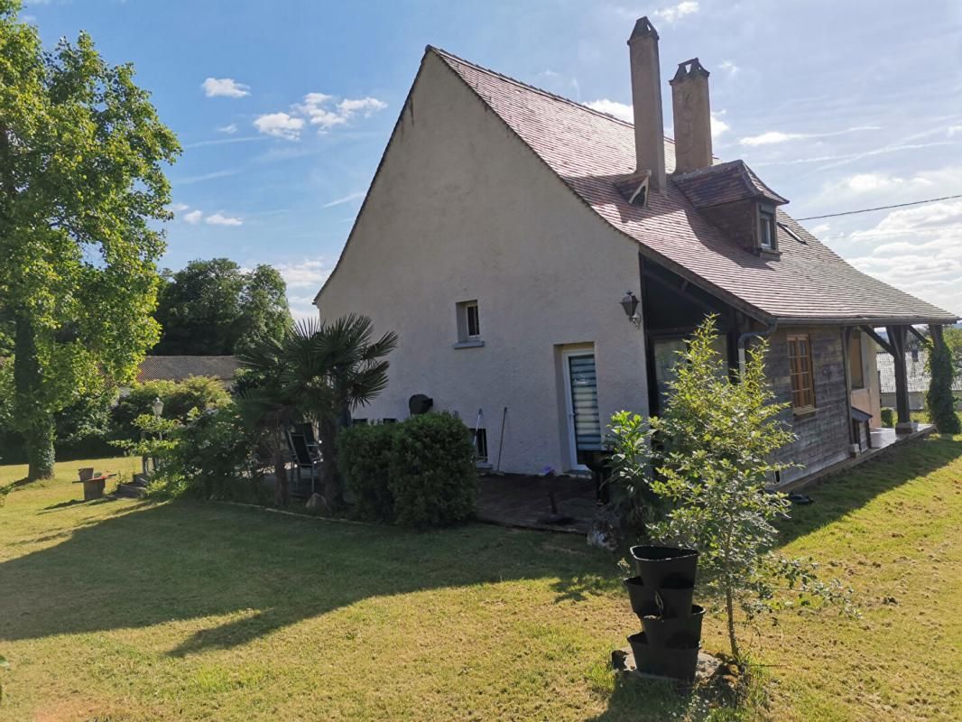 ANTONNE-ET-TRIGONANT Maison Perigourdine 170 m2 , Piscine et grand jardin 3