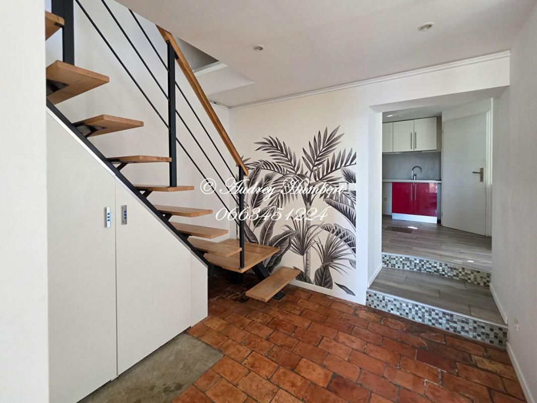PIERREVERT EXCLUSIVITE, Pierrevert MDV avec terrasse et balcon, 6 pièces 144 m2 4