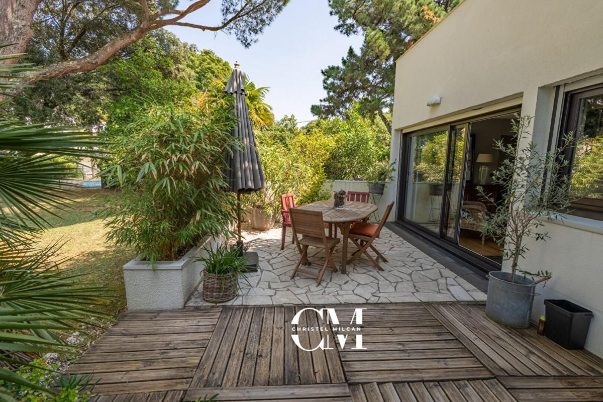 BORDEAUX Bordeaux-Caudéran-Primrose Duplex 96m² jardin, piscine, garage et parking 3