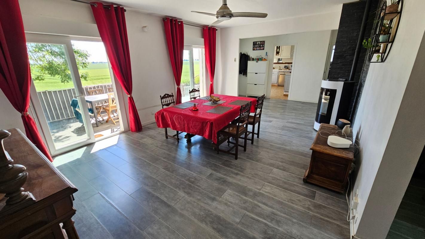 HOUDAN Houdan et N12 proche / Maison 4 chambres / Sous-sol total 3