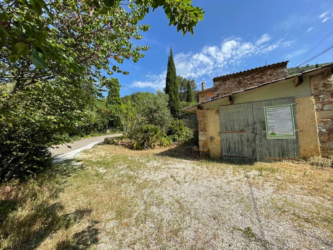 LE CANNET-DES-MAURES Maison Le Cannet Des Maures 2 pièce(s) + Garage et jardin 4