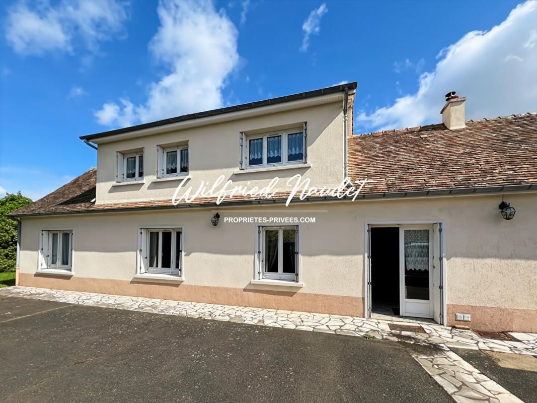 PARIGNE-L'EVEQUE Parigné-l'Évêque ? Maison au calme, proche du bourg 3