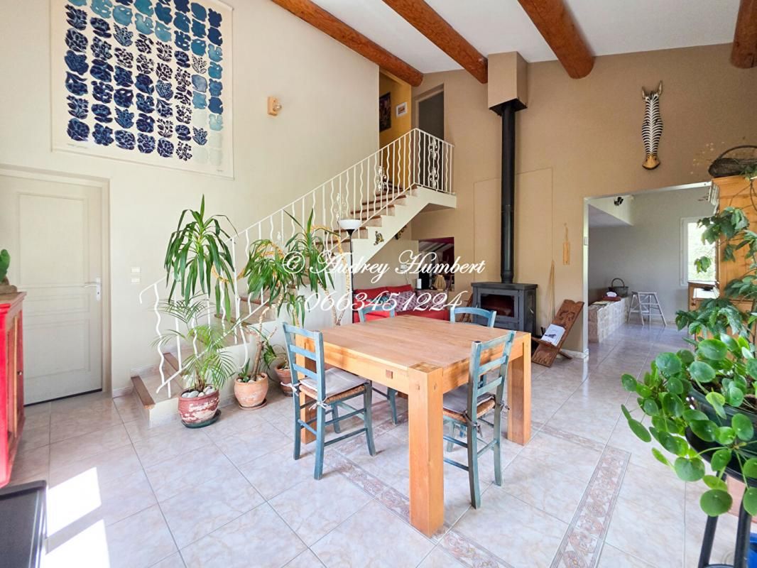VILLENEUVE Villeneuve , Maison de charme, 156 m² avec vue panoramique et piscine sur 1000 m² plantés d'oliviers 3