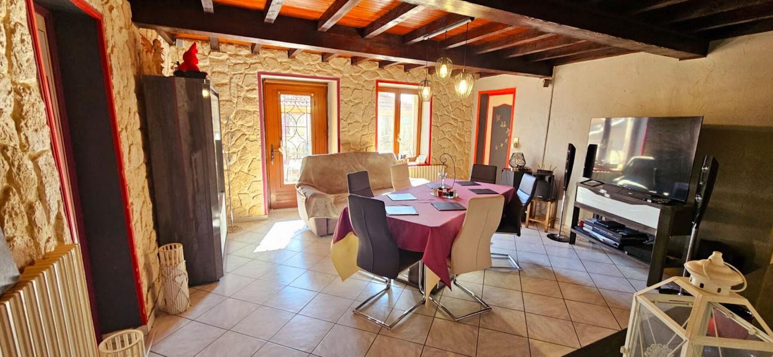 LES ABRETS EN DAUPHINé Maison Dauphinoise 6 pièces 130 m2 4