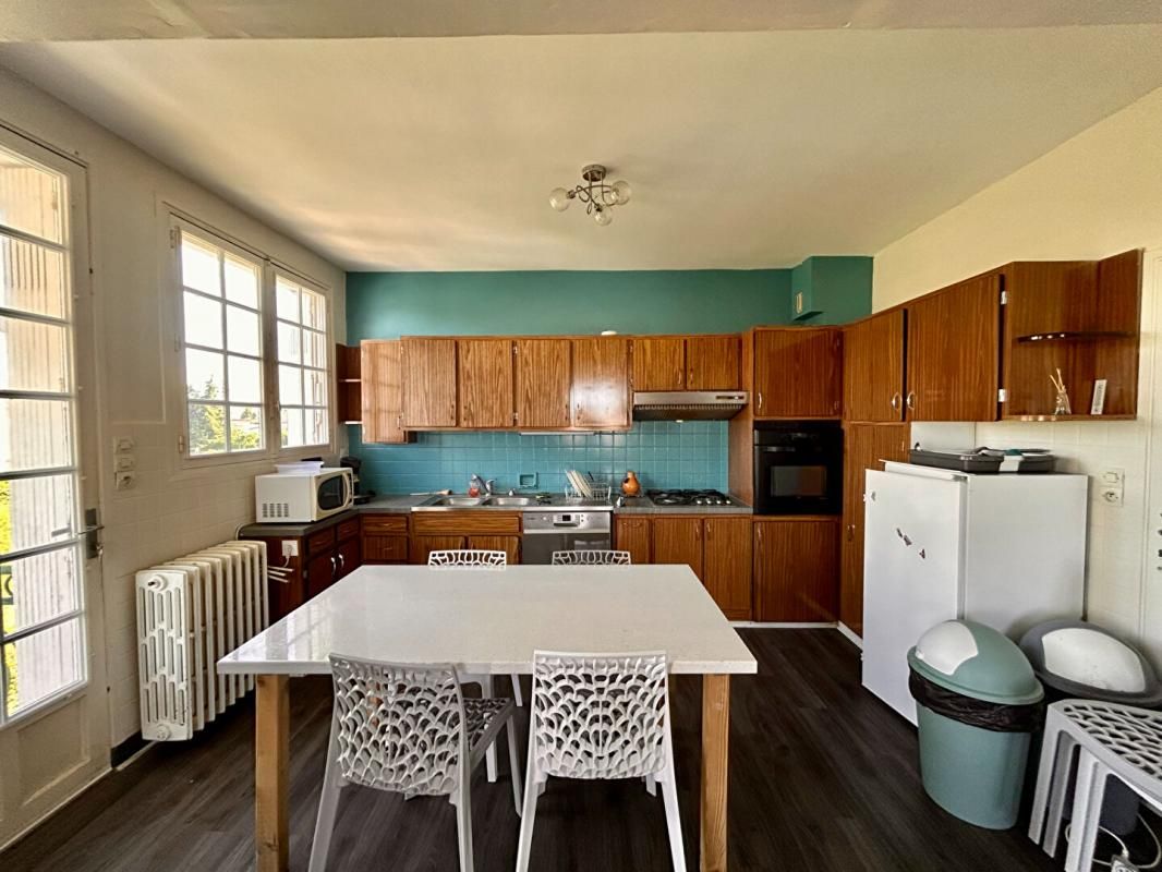 NOTRE-DAME-DE-SANILHAC A vendre, quartier des CEBRADES à Notre dame de Sanilhac, maison type 6 de 145m² 2