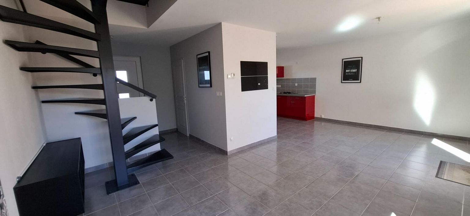 VIRIAT Habitation rénovée 77 m2 2