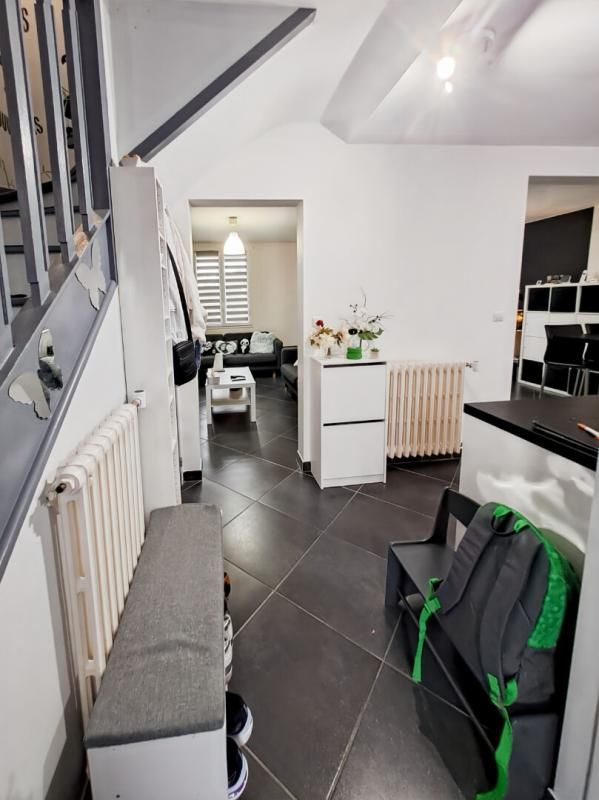 CHALONS-EN-CHAMPAGNE Maison de ville Chalons En Champagne 6 pièce(s) 140 m2 2