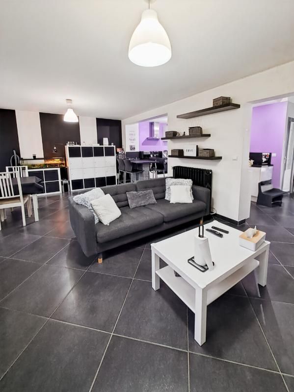 CHALONS-EN-CHAMPAGNE Maison de ville Chalons En Champagne 6 pièce(s) 140 m2 3