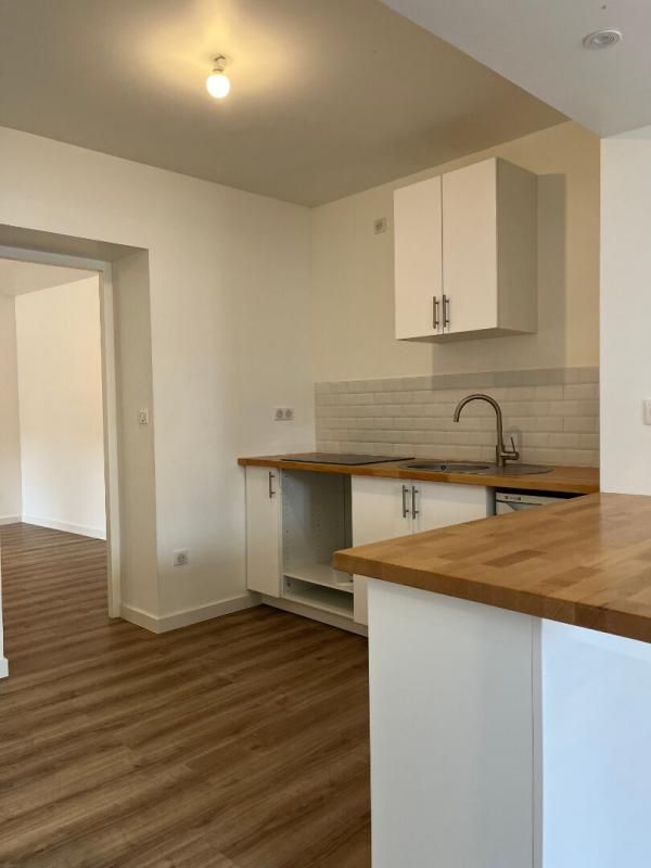 NOYON Appartement Noyon 2 pièce(s) 50 m2 3