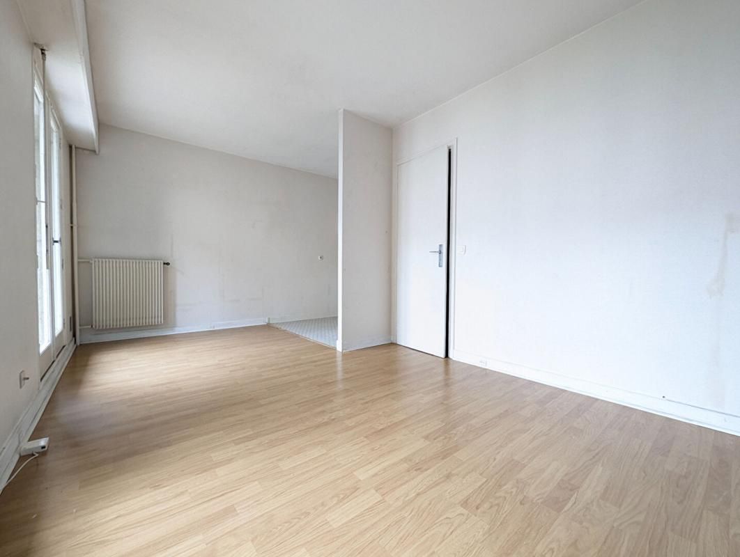 VERSAILLES Appartement  1 pièce - 23 m² - Balcon 5.5 m² 2