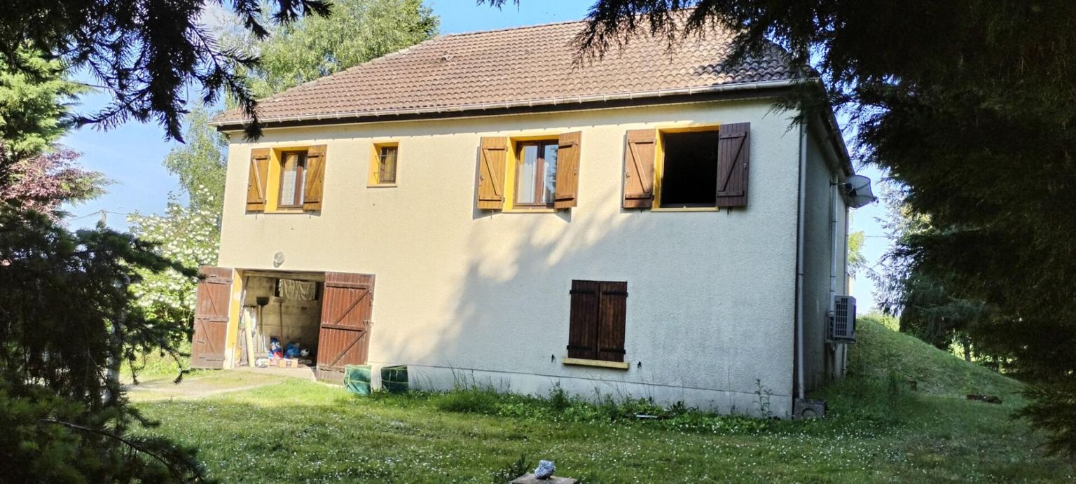 FLAVIGNAC Maison 5 pièces 176.83 m2 avec jardin arboré 4000 m² 2