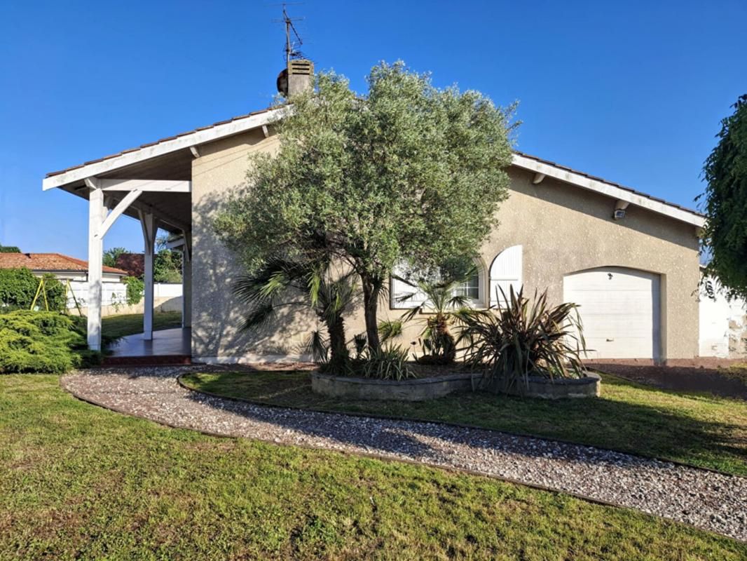 Maison de plain-pied 122 m² ? 4 chambres, piscine, garage avec mezzanine ? Ambès (33810)
