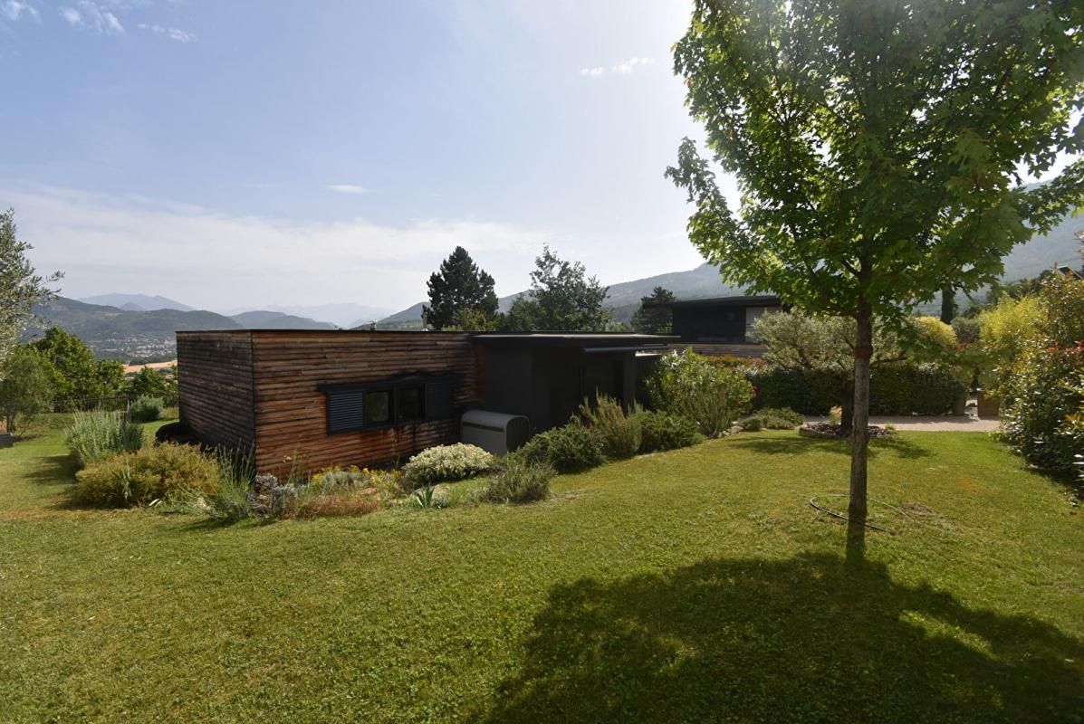 DIGNE-LES-BAINS Maison haut de gamme économe en énergie 3