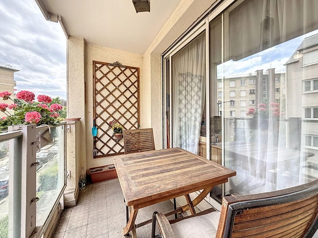 Appartement Le Kremlin Bicetre 1 pièce(s) 32.1 m2