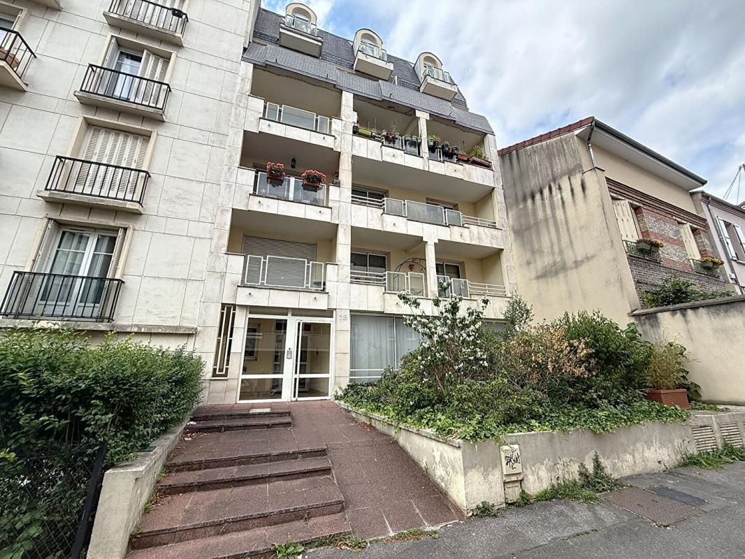LE KREMLIN-BICETRE Appartement Le Kremlin Bicetre 1 pièce(s) 32.1 m2 2
