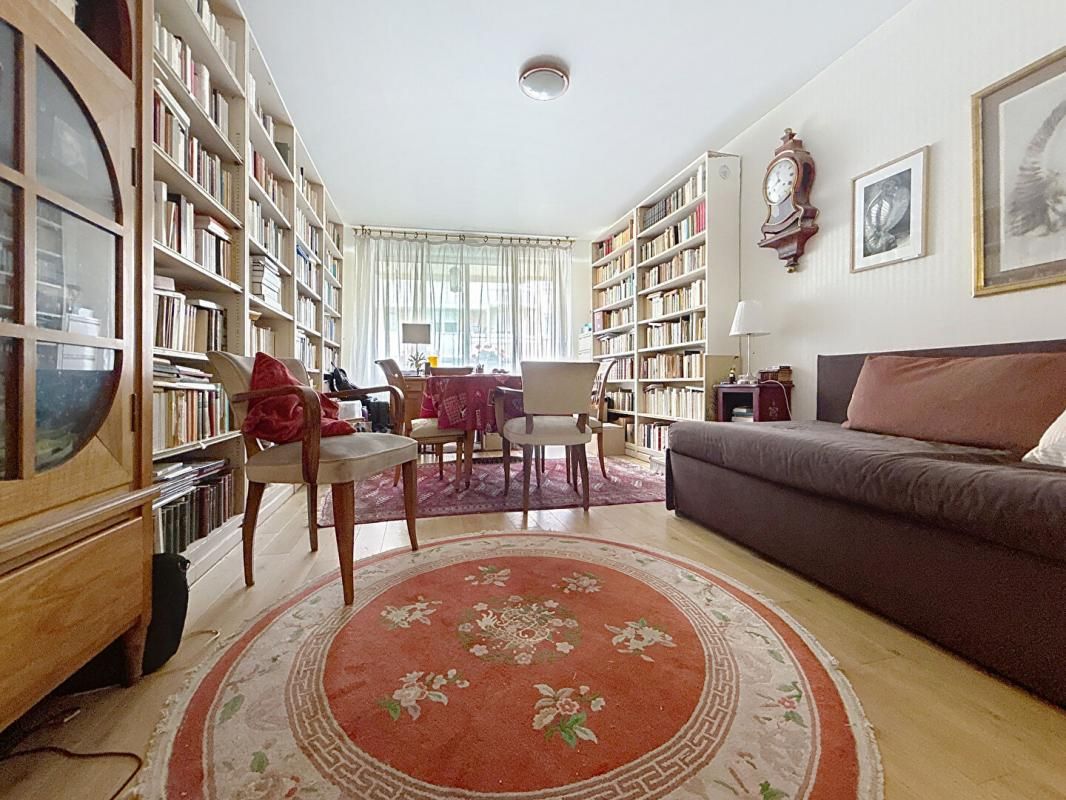 LE KREMLIN-BICETRE Appartement Le Kremlin Bicetre 1 pièce(s) 32.1 m2 3