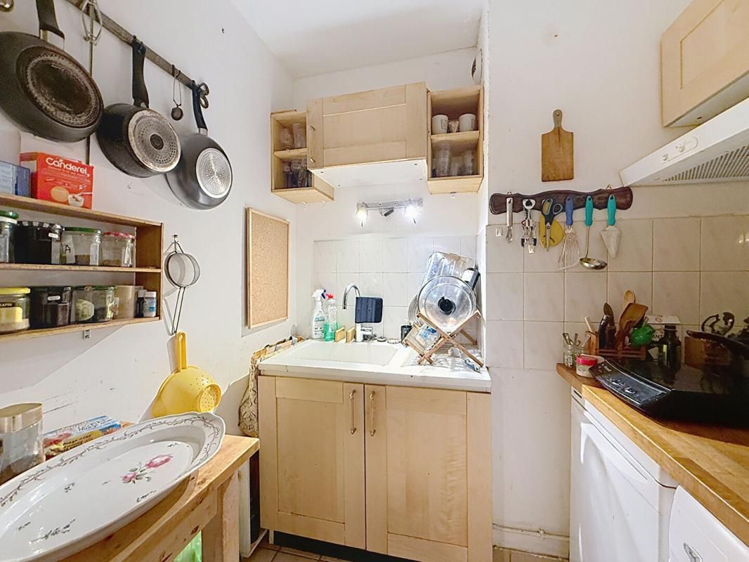 LE KREMLIN-BICETRE Appartement Le Kremlin Bicetre 1 pièce(s) 32.1 m2 4