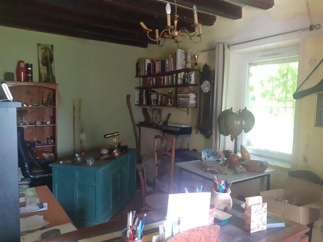 BAUGÉ-EN-ANJOU Maison Bauge En Anjou 8 pièce(s) 183 m2 4