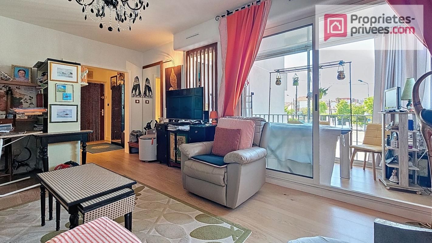 ROYAN Appartement  2 pièce(s) 63.3 m2 2
