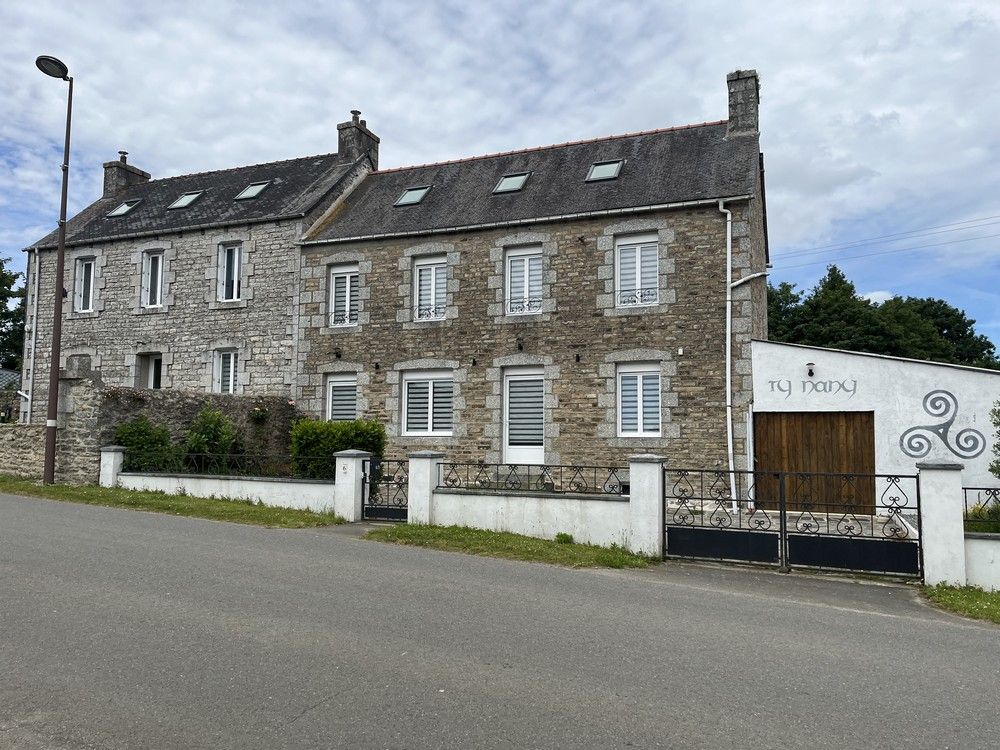 MAEL-PESTIVIEN Maison Mael Pestivien  Ensemble de 2 Maisons 1