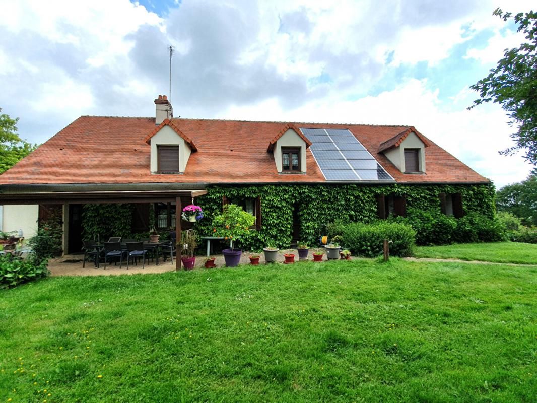 Maison de campagne sur sous sol de 280 m2 7 piéces 5 chambres
