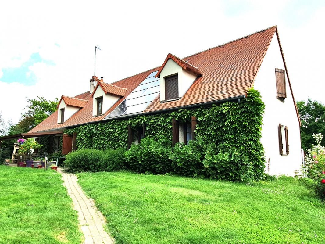 CELON Maison de campagne sur sous sol de 280 m2 7 piéces 5 chambres 2