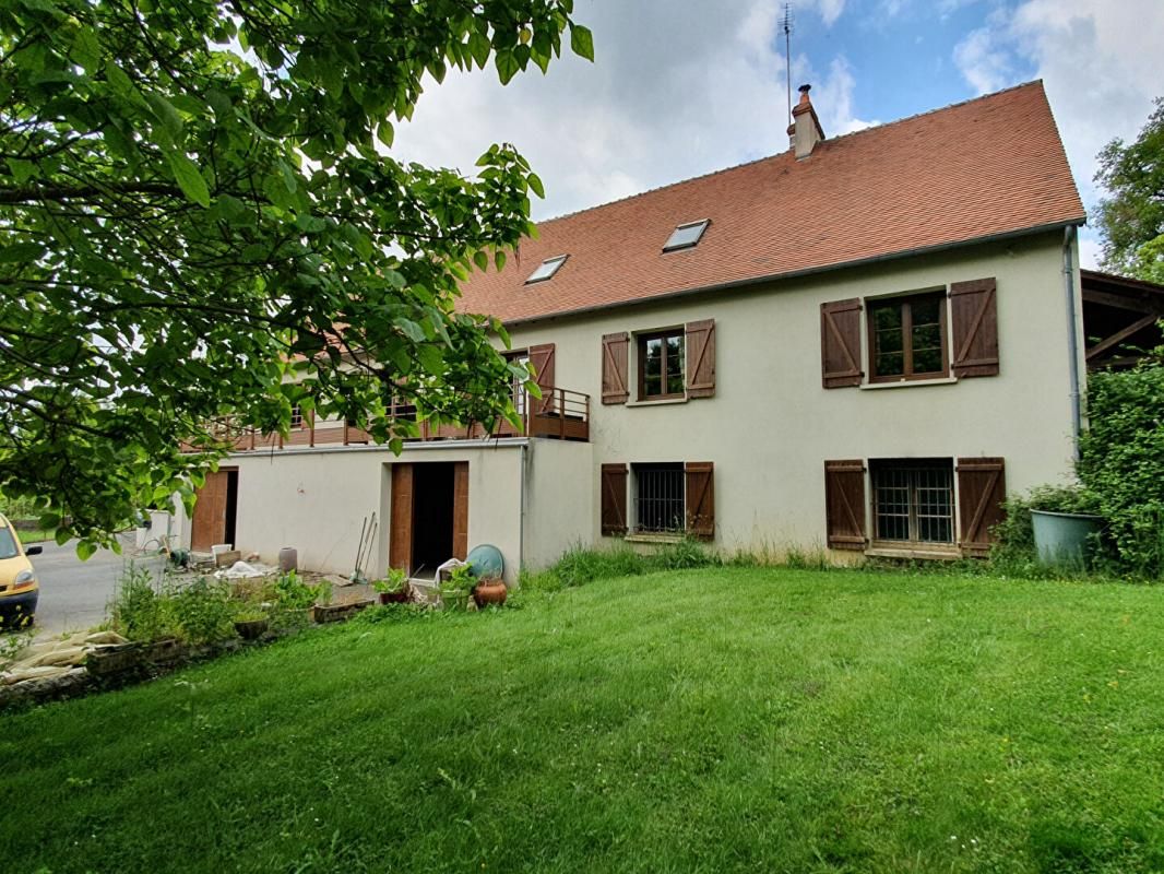 CELON Maison de campagne sur sous sol de 280 m2 7 piéces 5 chambres 3
