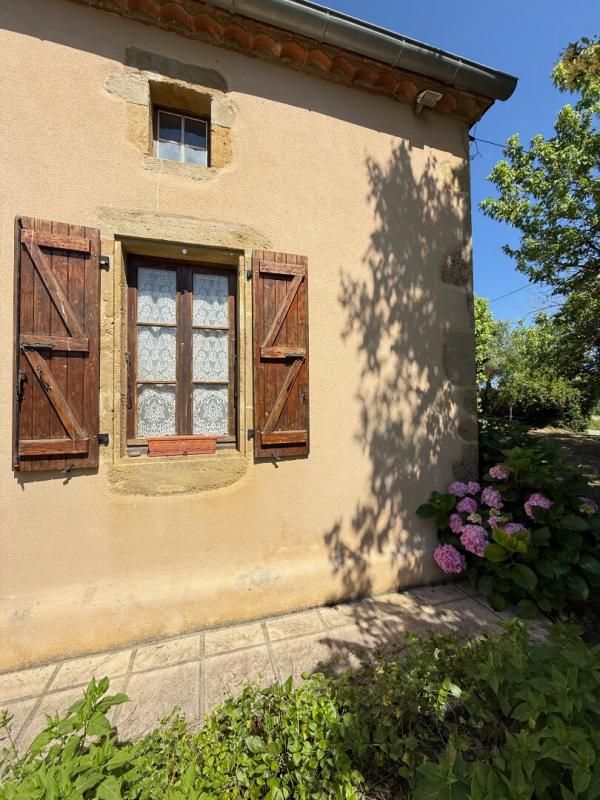 BEAUMARCHES Maison ancienne en pierres avec dépendance et vue dégagée! 2