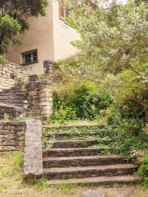 CARPENTRAS VUE IMPRENABLE POUR CETTE VILLA DE STANDING 4