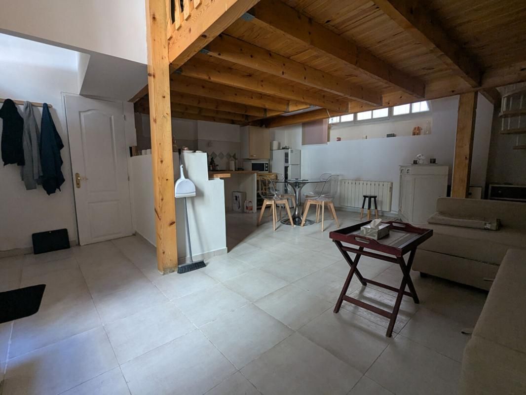BEZIERS Béziers - Lot de 2 appartements aux Halles 3
