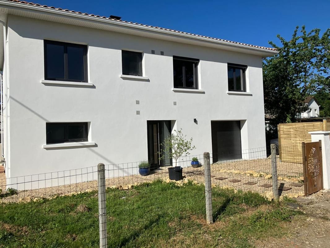 BERGERAC Maison Bergerac 5 pièces 139 m² - 259 000 Euros - 2