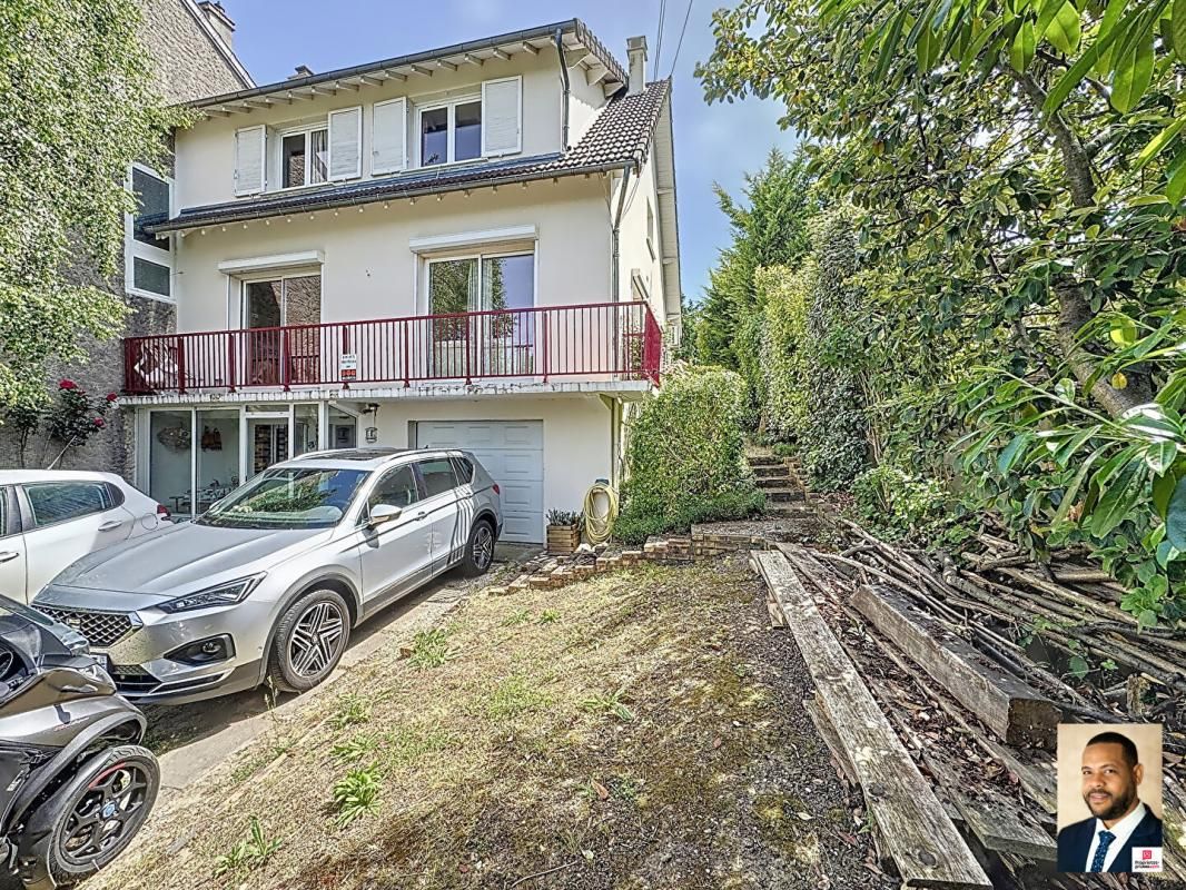 CHAMPIGNY-SUR-MARNE 200m² de maison familiale 7P avec jardin sous-sol total et véranda 1