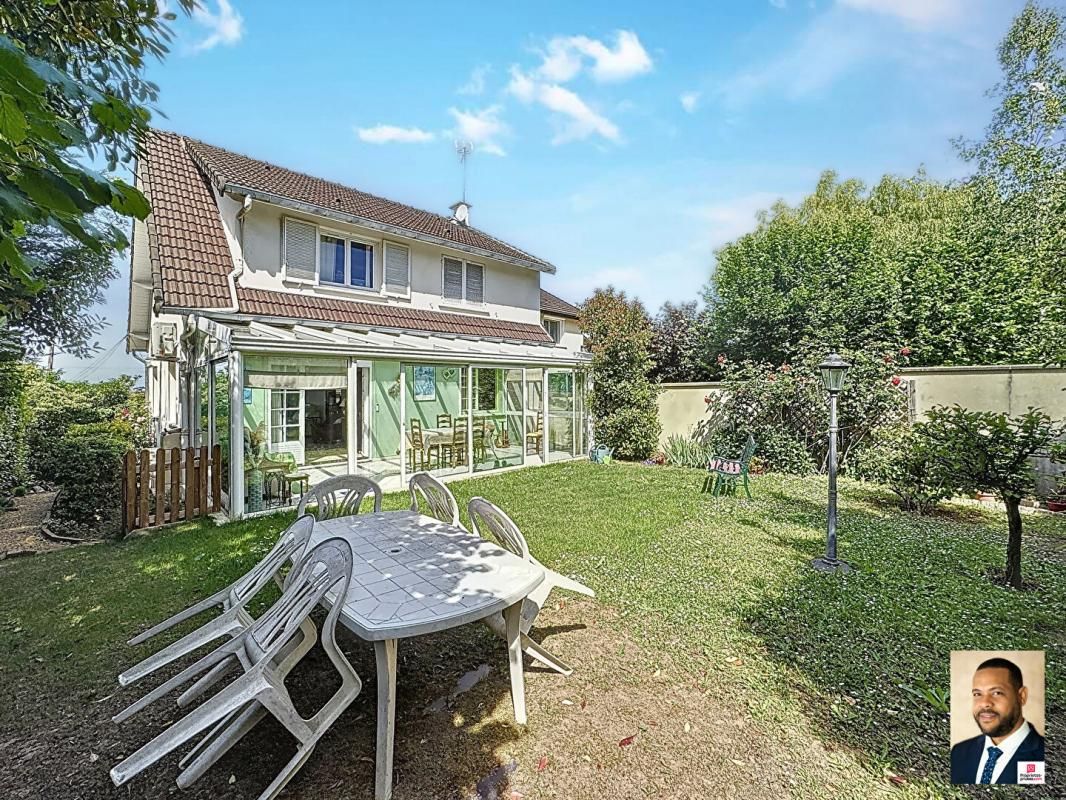 CHAMPIGNY-SUR-MARNE 200m² de maison familiale 7P avec jardin sous-sol total et véranda 2
