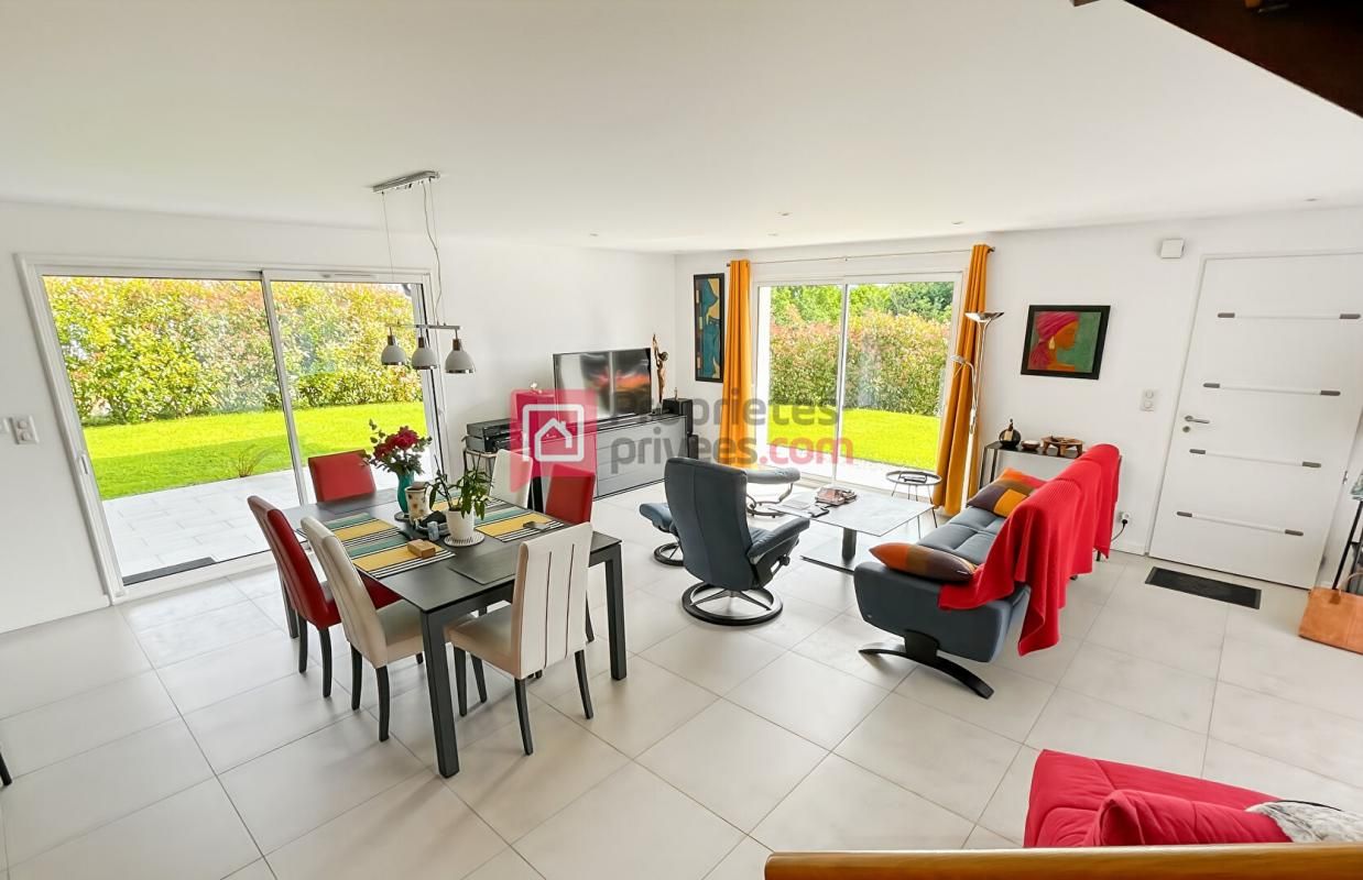 USTARITZ Maison Ustaritz 5 pièce(s) 145 m2 2