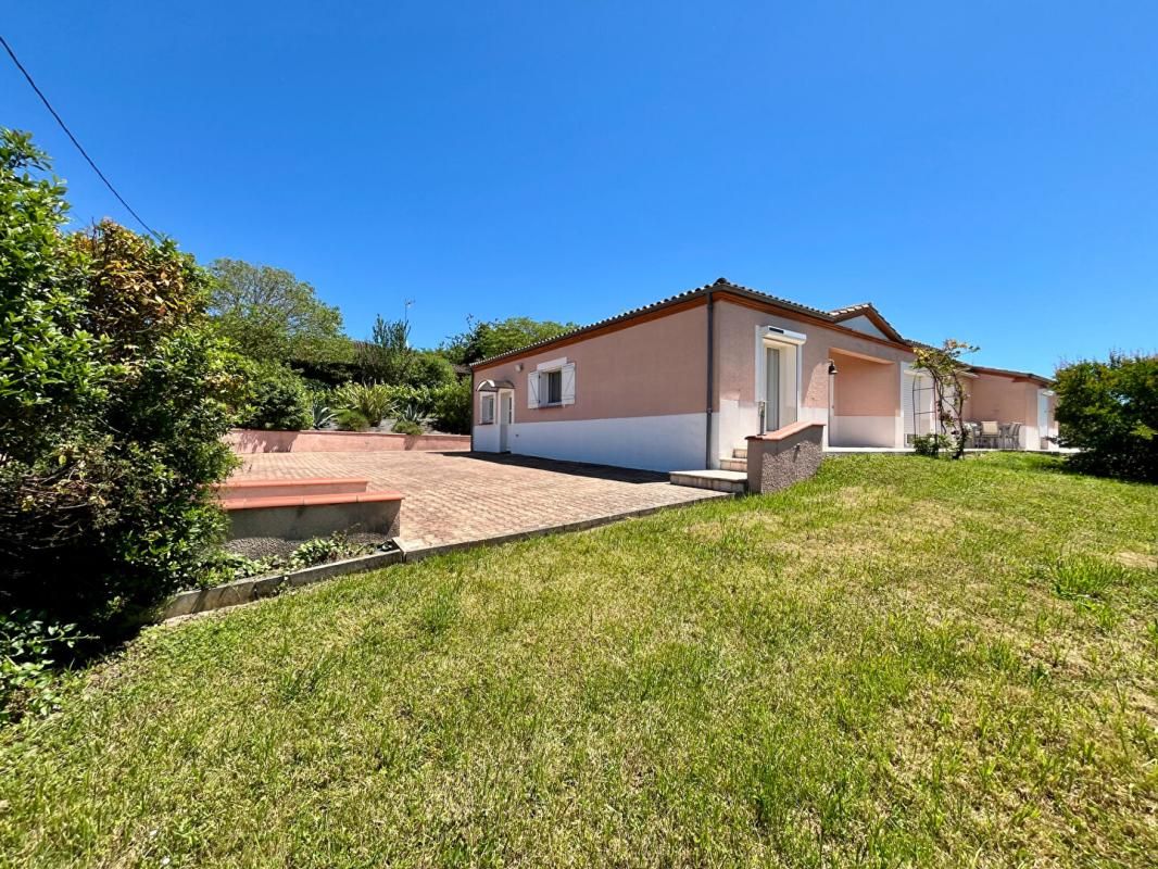 PUJOLS Maison T5 de 162 m² - Pujols 2